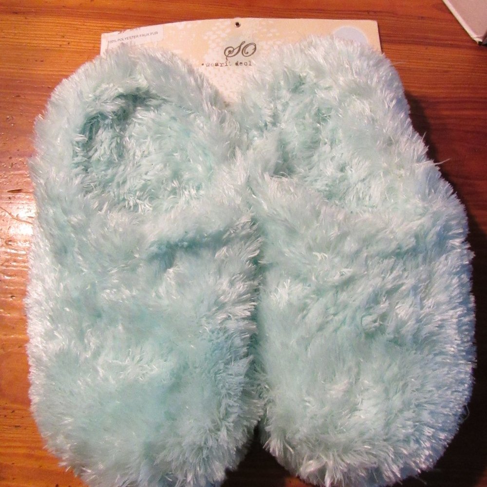 Sonoma Slippers Sz M